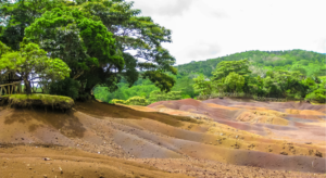 Chamarel à l'île Maurice guide complet du village, des 7 couleurs et de la cascade