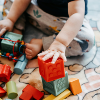 Nounou, garde à domicile, au pair et baby-sitting à l&rsquo;île Maurice : le guide complet
